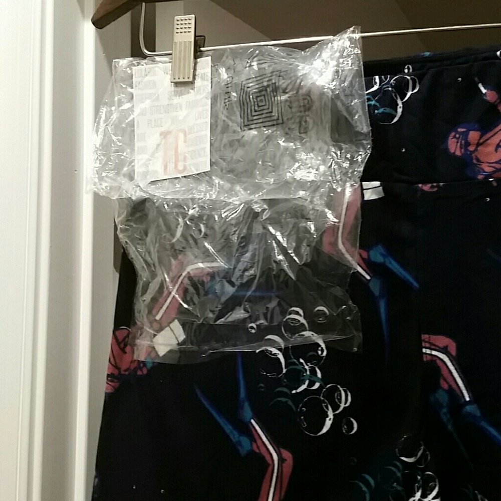 Lularoe. Skin diver leggings.